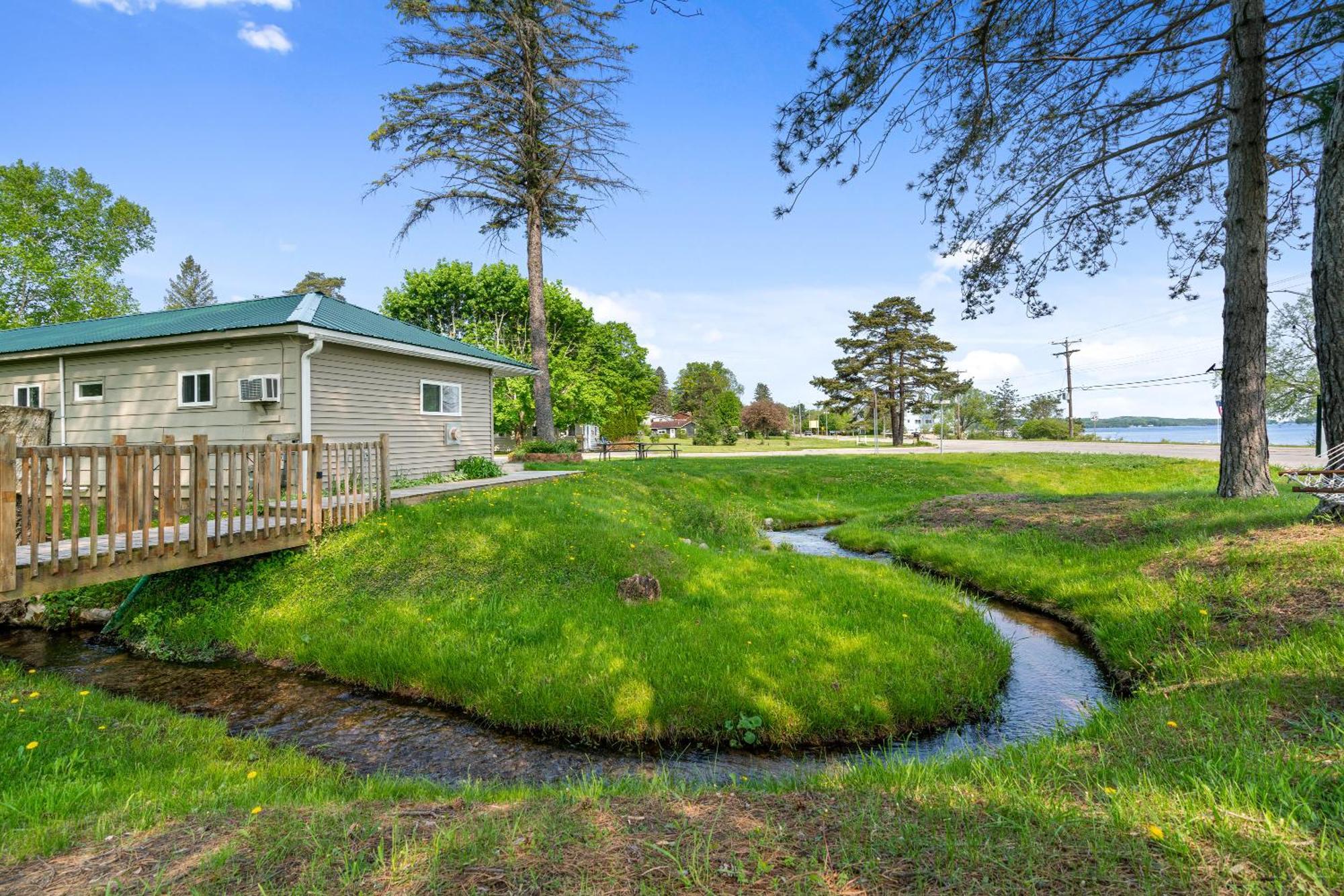 South Arm Retreats East Jordan Exterior foto