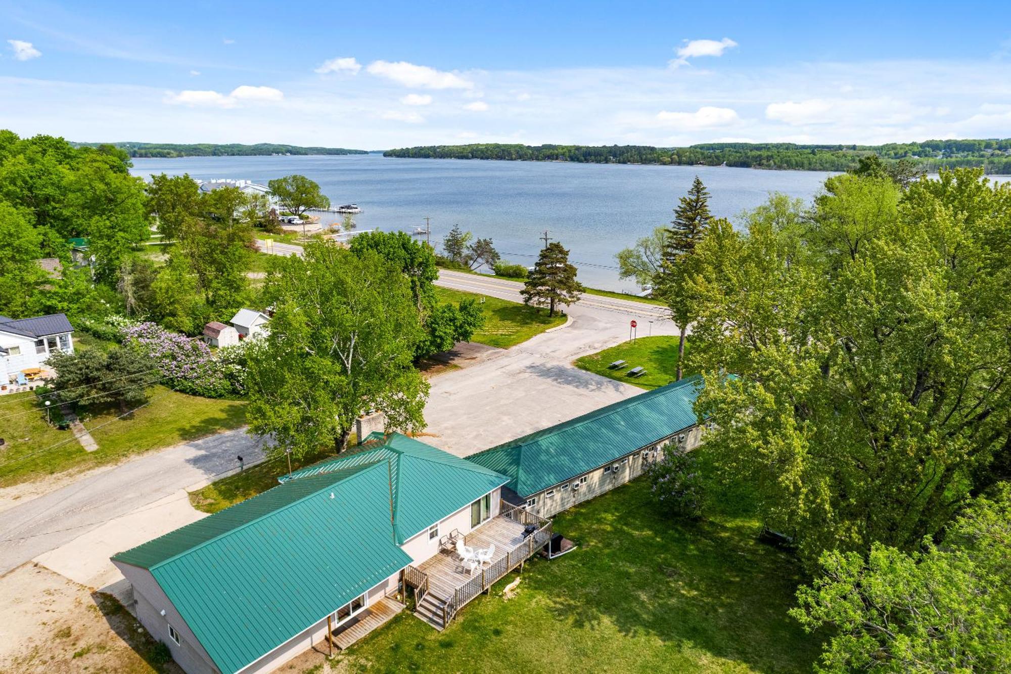 South Arm Retreats East Jordan Exterior foto