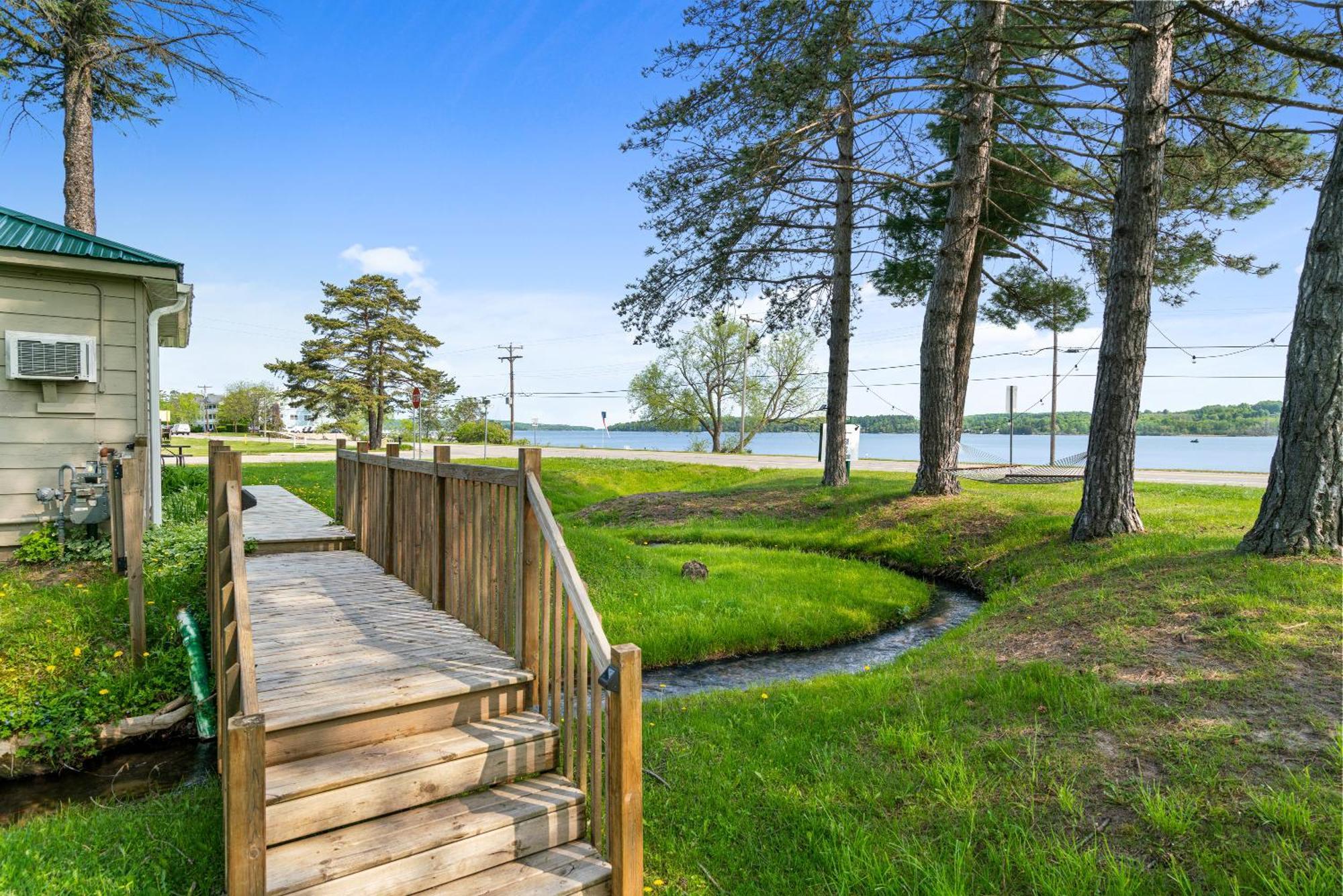 South Arm Retreats East Jordan Exterior foto