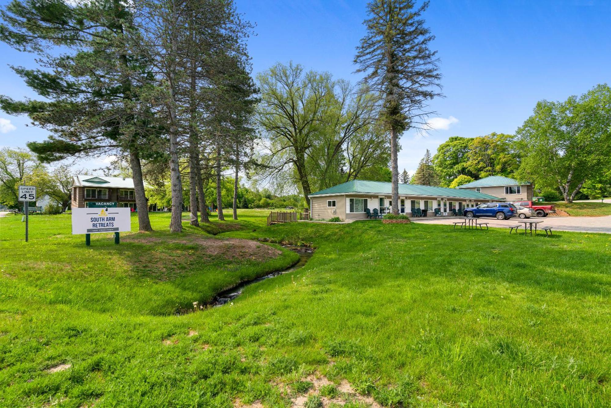 South Arm Retreats East Jordan Exterior foto