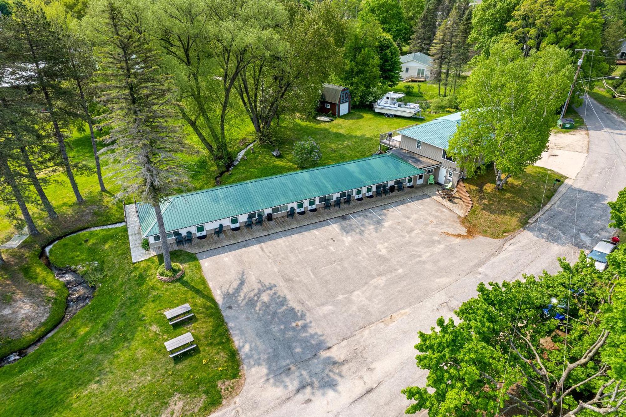 South Arm Retreats East Jordan Exterior foto