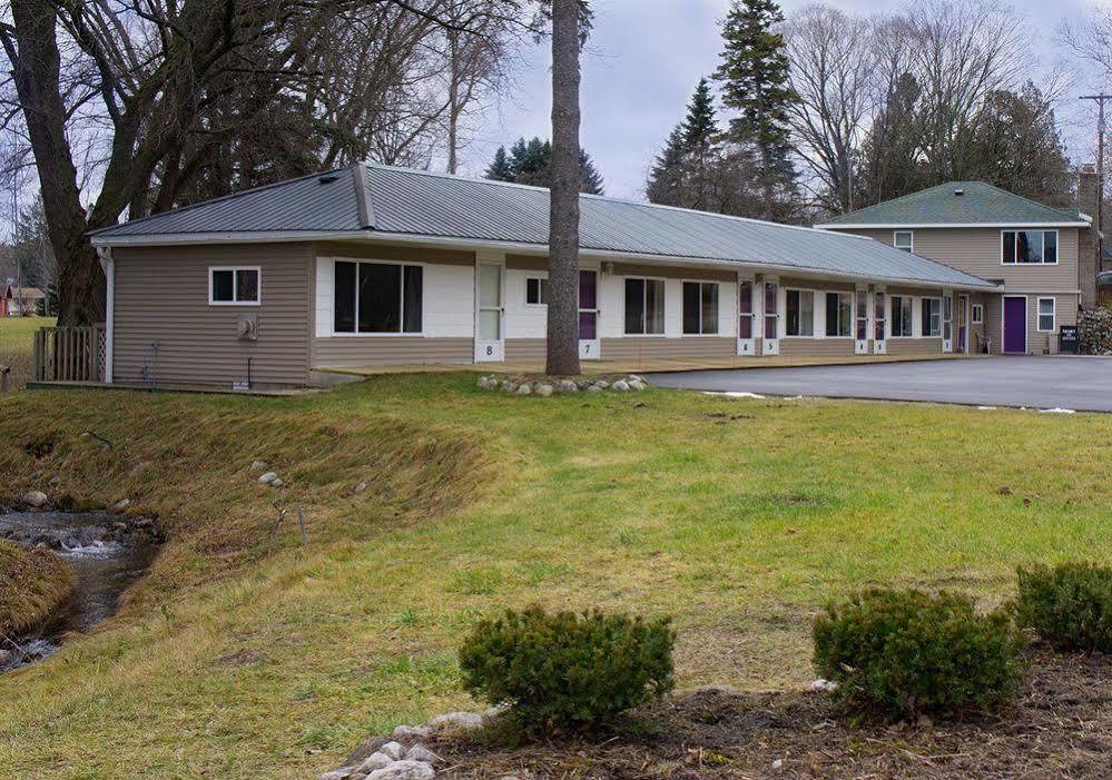 South Arm Retreats East Jordan Exterior foto