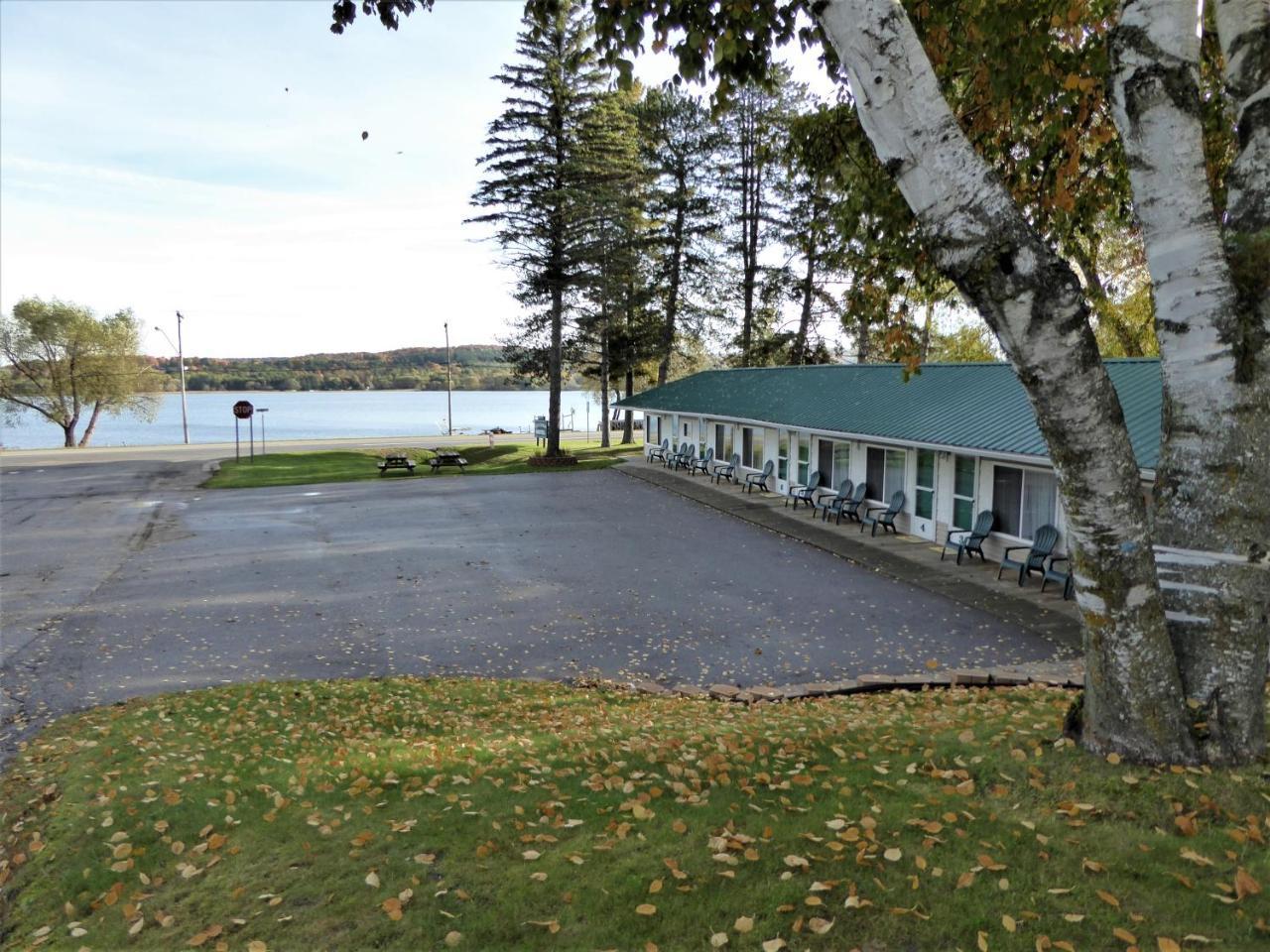 South Arm Retreats East Jordan Exterior foto